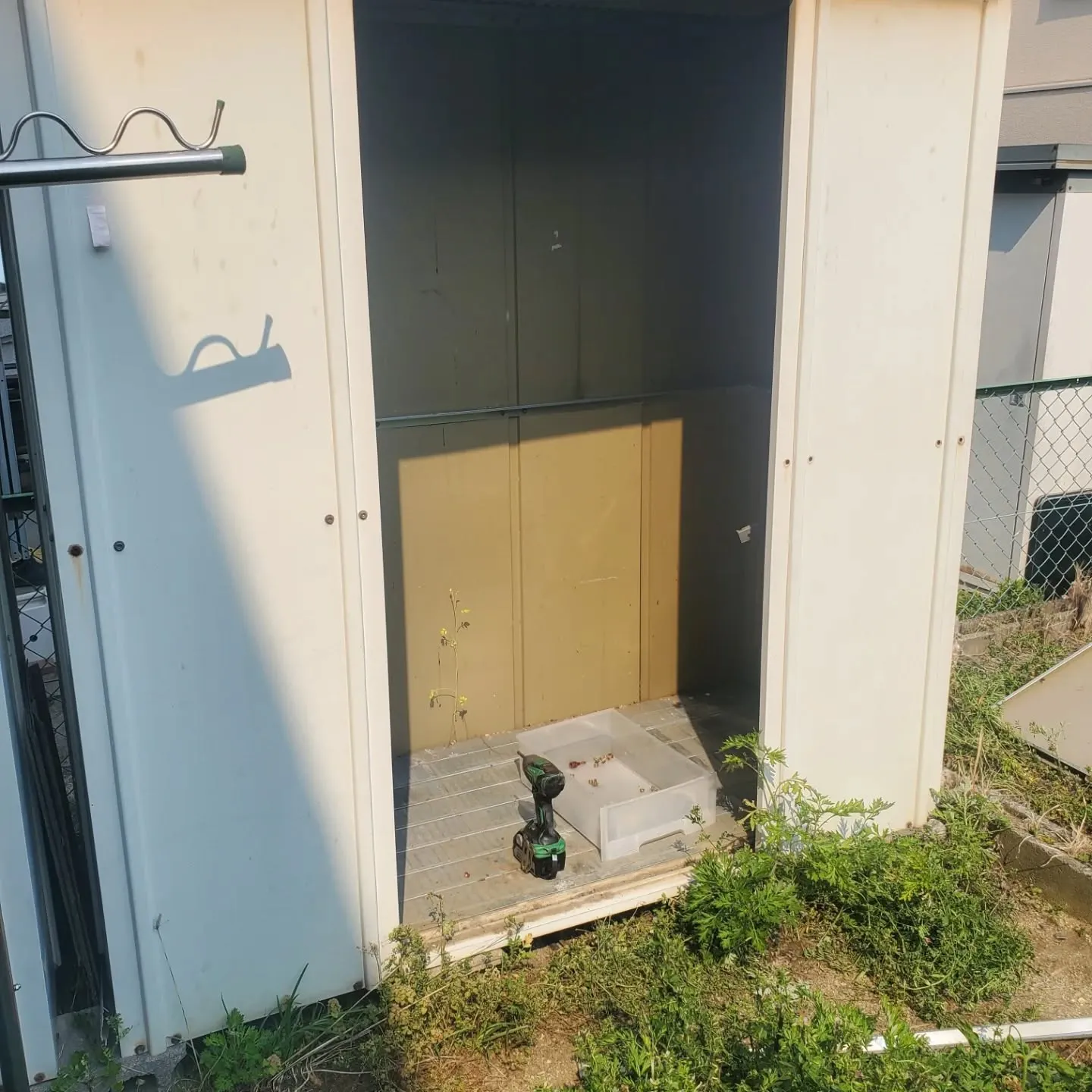 奈良県生駒市にて、【古くなった物置、まるごと解体＆撤去】の作...